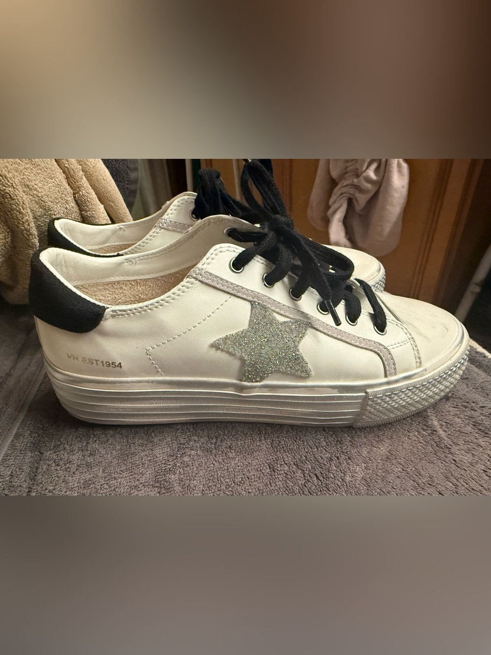 Brand new Vintage Havana White Low-platform Sneakers with Silver Glitter Sta